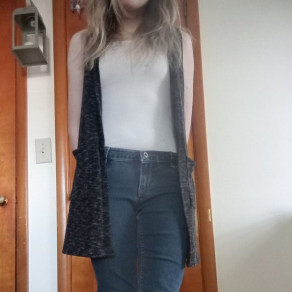 EPIC THREADS - Sleeveless Long Hooded Cardigan in Black Variegated Patte… - Picture 4 of 9